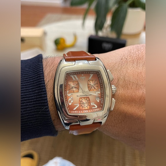 TechnoMarine Red Square Watch RSQC26 quartz chronograph 42mm mens Swiss Parts - Picture 5 of 12